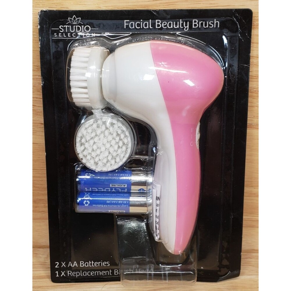 Studio Selection Facial Beauty Brush with 2‎ Brush Heads + AA Batteries – Pink